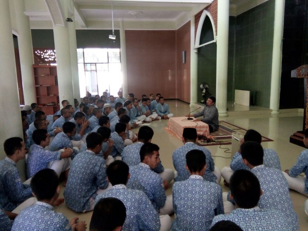 Kajian Fiqih Siyam Siswa SMA Ar Rohmah 1 Kajian Fiqih 4