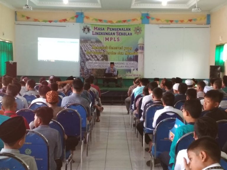 MPLS SMP Ar Rohmah 2018, “Mencetak Generasi Taqwa, Cerdas, Dan Mandiri”
