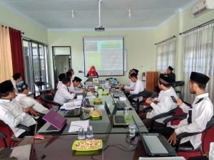 Workshop Pemantapan K13 Guru-guru SMP Ar Rohmah 4 5 3