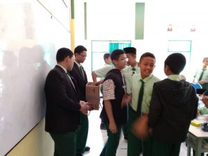 Semangat #Aksi Peduli Lombok# SMP Ar-Rohmah 3 Aksi Peduli Lombok 3
