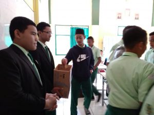 Semangat #Aksi Peduli Lombok# SMP Ar-Rohmah 4 Aksi Peduli Lombok 4