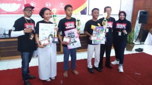 Siswa SMA Ar Rohmah Juara 2 Lomba Poster Pajak 3 Siswa SMA Ar Rohmah Juara 2 Lomba Poster Pajak 3