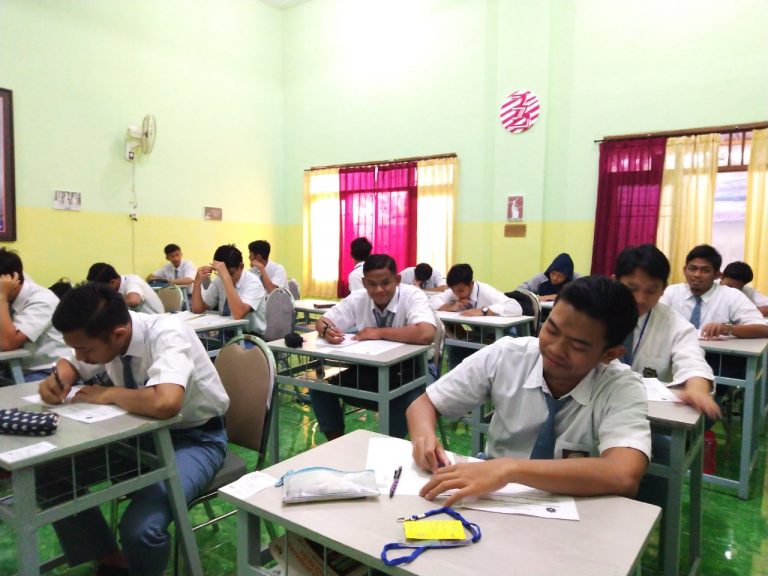 PTS Ganjil: Menguji Daya Nalar Dan Fokus Siswa Dalam Belajar