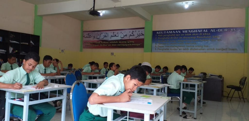 Ujian Akhir Semester Ganjil SMP SMA Ar Rohmah 1