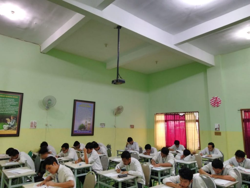 Ujian Akhir Semester Ganjil SMP SMA Ar Rohmah 5