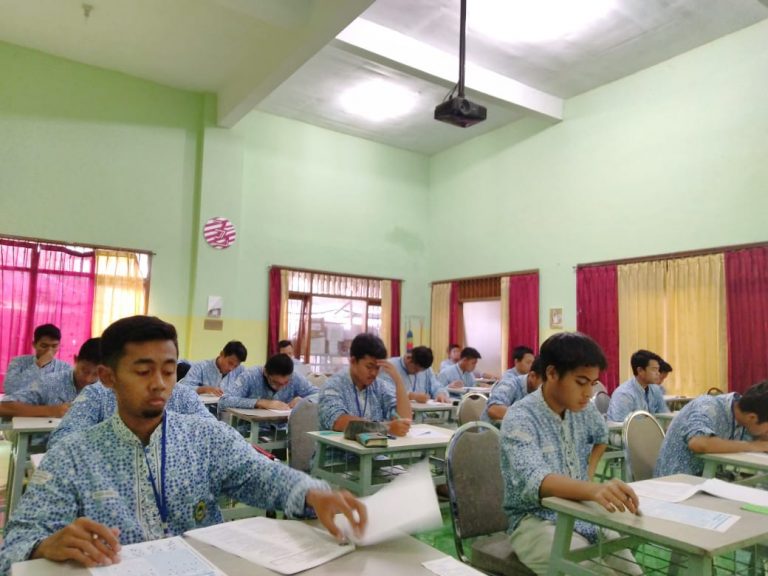 Ujian Akhir Semester Ganjil SMP-SMA Ar Rohmah