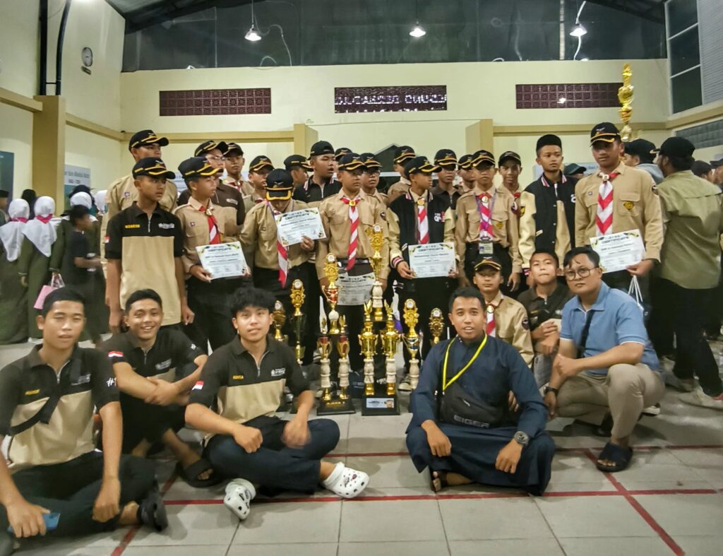 Hebat! Santri SMP Ar-Rohmah Borong 6 Juara di Lomba Pramuka Penggalang Se-Jawa Timur 11 Hebat! Santri SMP Ar-Rohmah Borong 6 Juara di Lomba Pramuka Penggalang Se-Jawa Timur