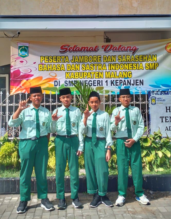Asah Kreativitas, 4 Santri SMP Ar-Rohmah Putra Ikuti Jambore Bahasa dan Sastra Kabupaten Malang 12 Asah Kreativitas, 4 Santri SMP Ar-Rohmah Putra Ikuti Jambore Bahasa dan Sastra Kabupaten Malang