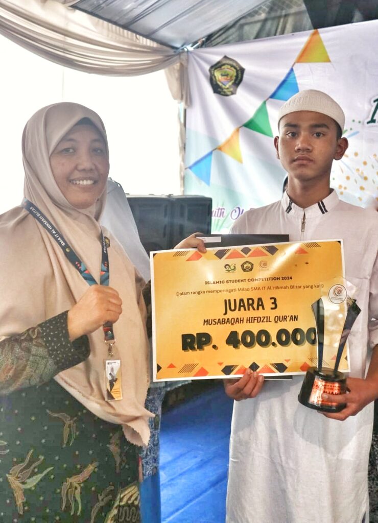 Santri SMP Ar-Rohmah Putra Juara III MHQ Se-Jawa Timur