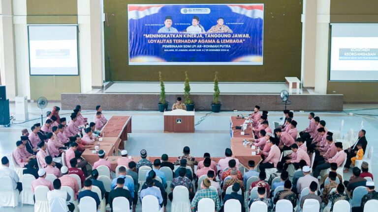 KH Hanifullah Hannan: Guru itu Luhur Akhlaknya, Kuat Iman dan Taqwanya