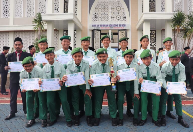 SMP Ar-Rohmah Putra Raih Juara Mini Soccer Liga Pendidikan Malang Raya