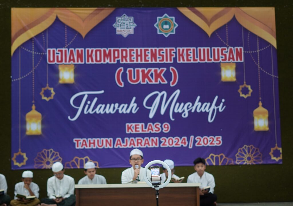 Kepesantrenan SMP Ar-Rohmah Putra Gelar UKK Tilawah