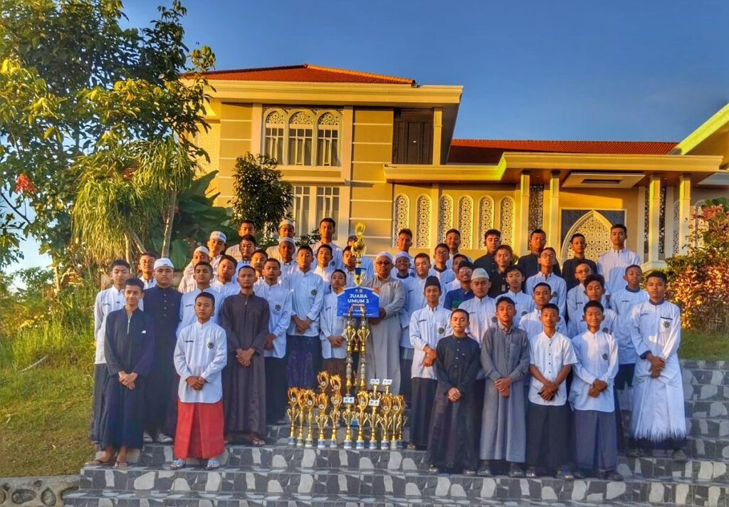 SMP Ar-Rohmah Putra Boyong 49 Medali KAMI Festival 2025 3 SMP Ar Rohmah Putra Juara se Jawa Timur
