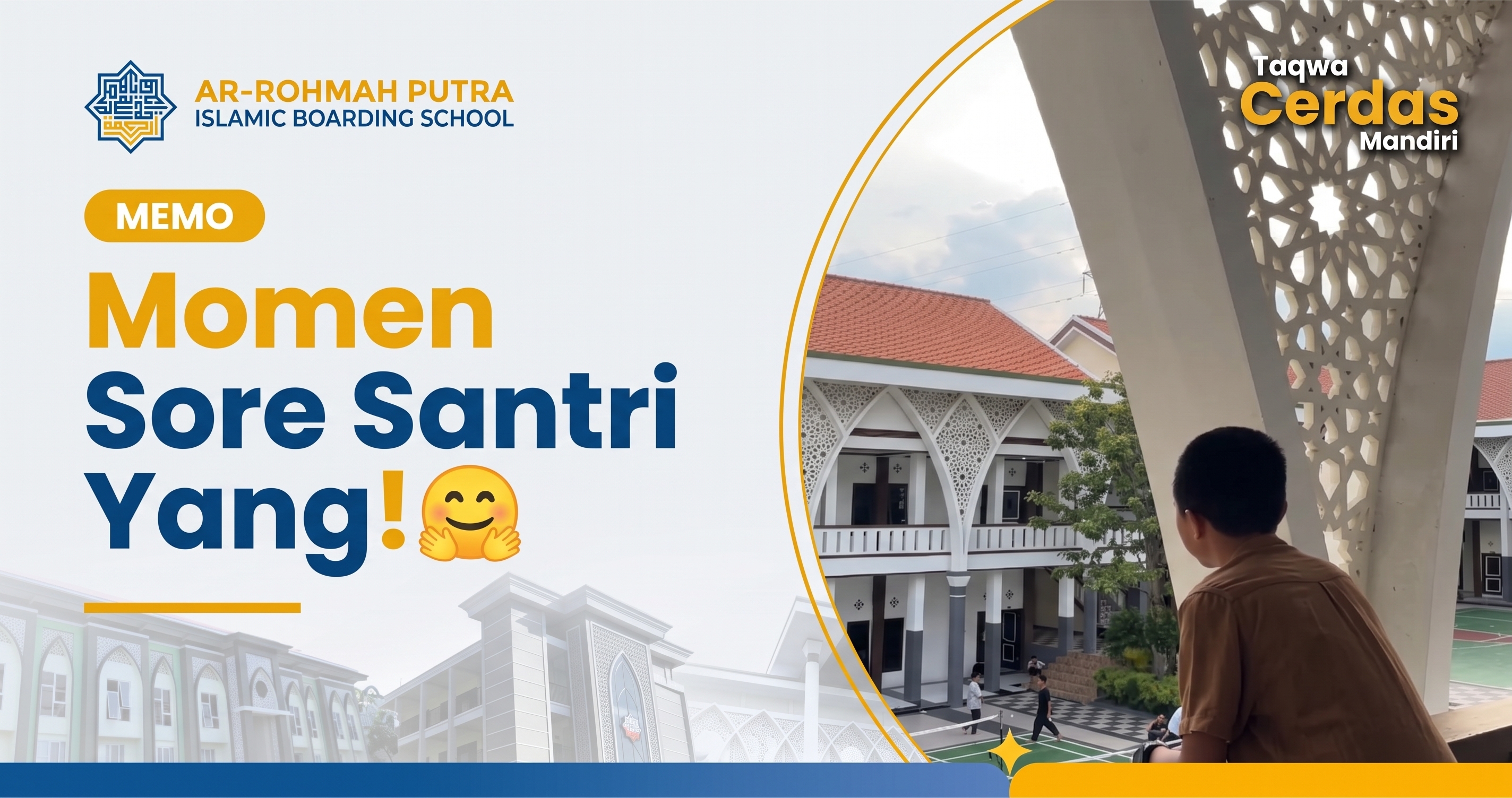Momen sore santri Ar-Rohmah Putra Malang bermain voli dan bercengkrama bersama di halaman pesantren